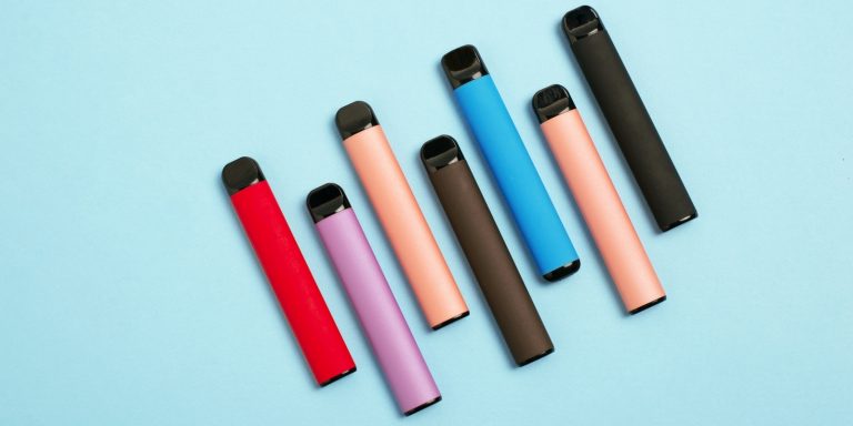 Why Disposable Vapes Are A Hit At Social Gatherings